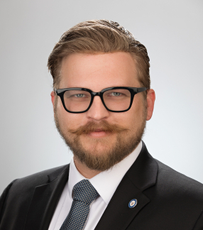 Niko Vähämäki, O. D.